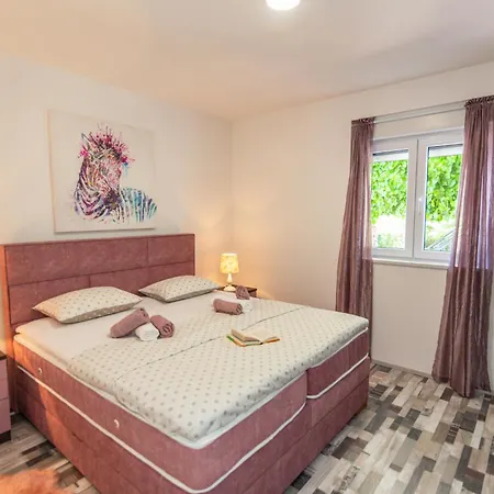 Oasis By Interhome
