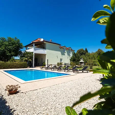 Oasis By Interhome