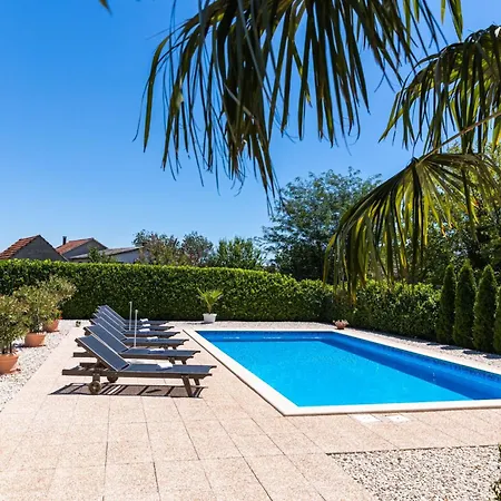 Oasis By Interhome Holiday home Donji Prolozac